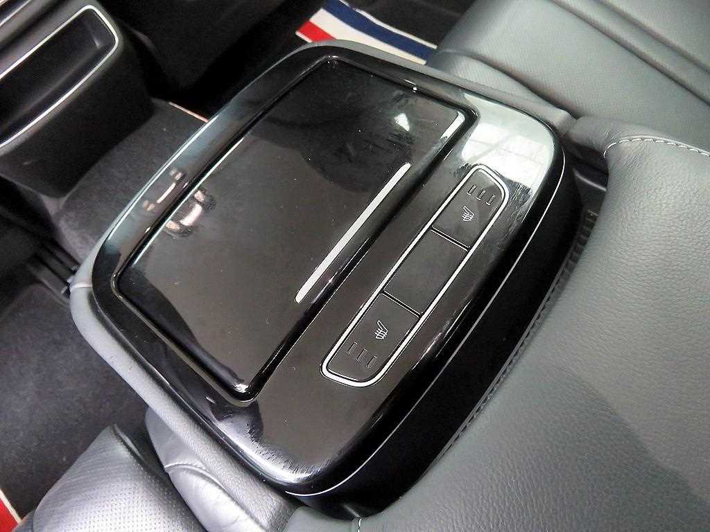 Genesis G80 - Vista 10