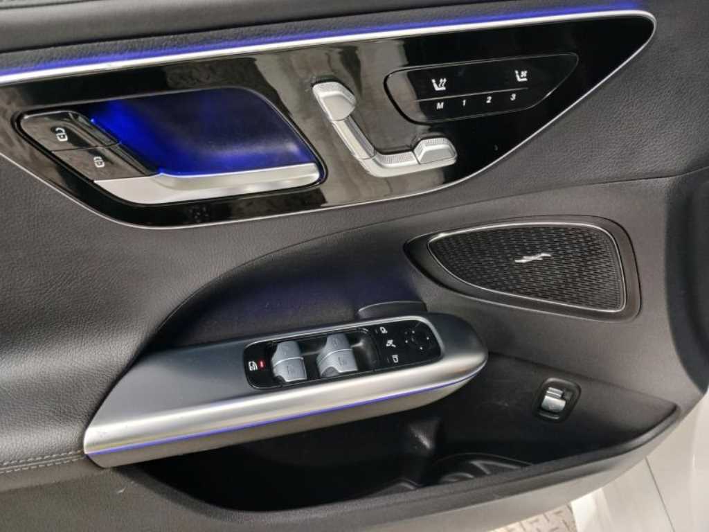 Mercedes Benz C Class - Vista 9