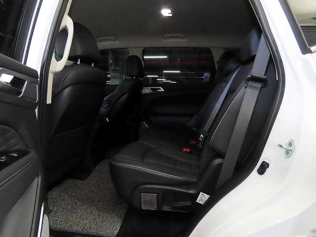 Ssangyong Rexton - Vista 7