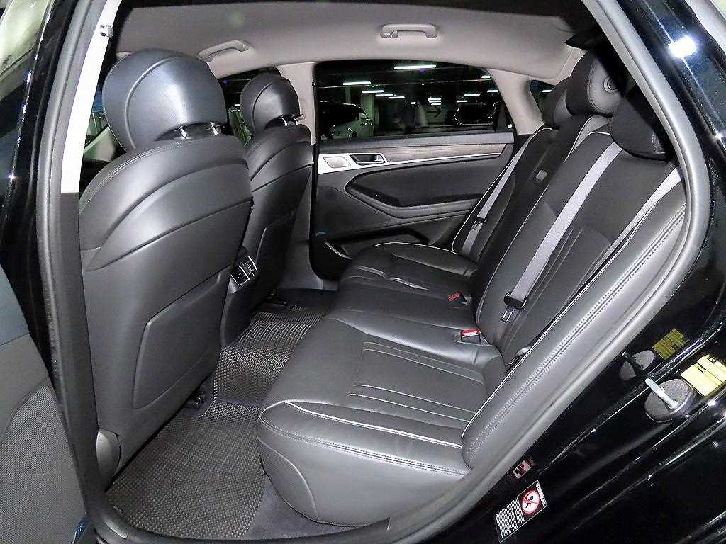 Genesis G80 - Vista 7