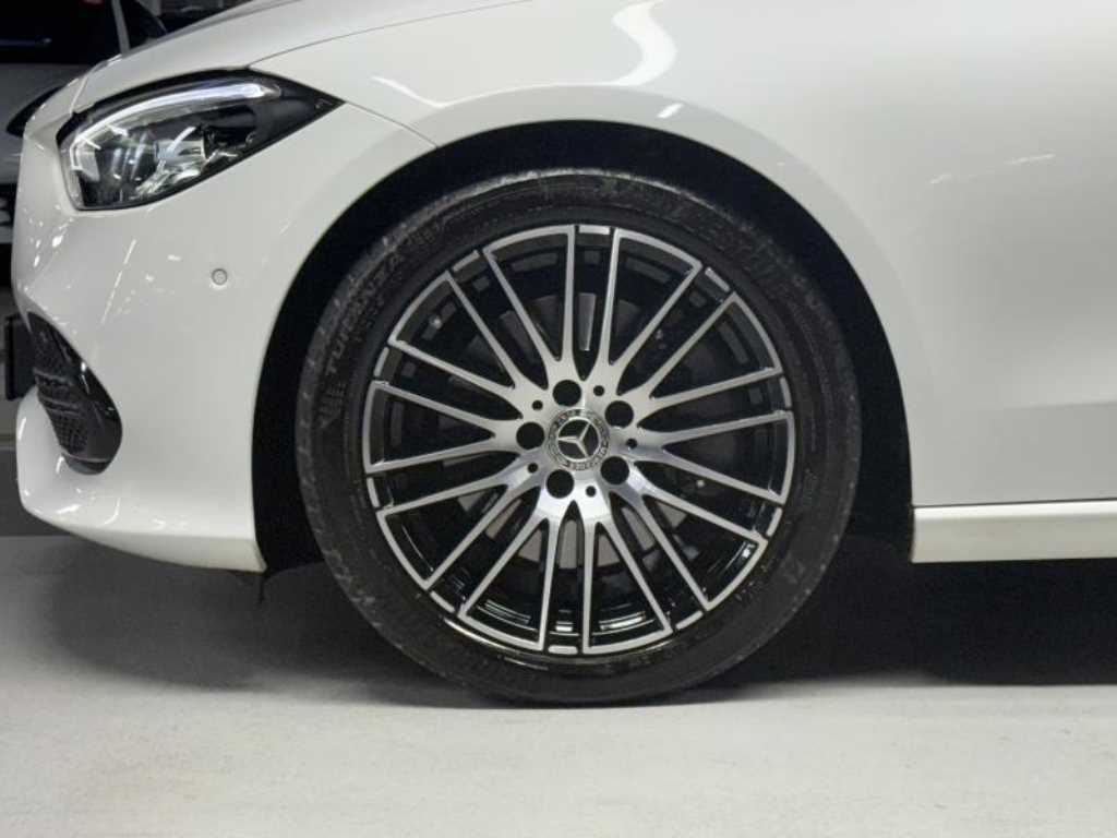 Mercedes Benz C Class - Vista 5