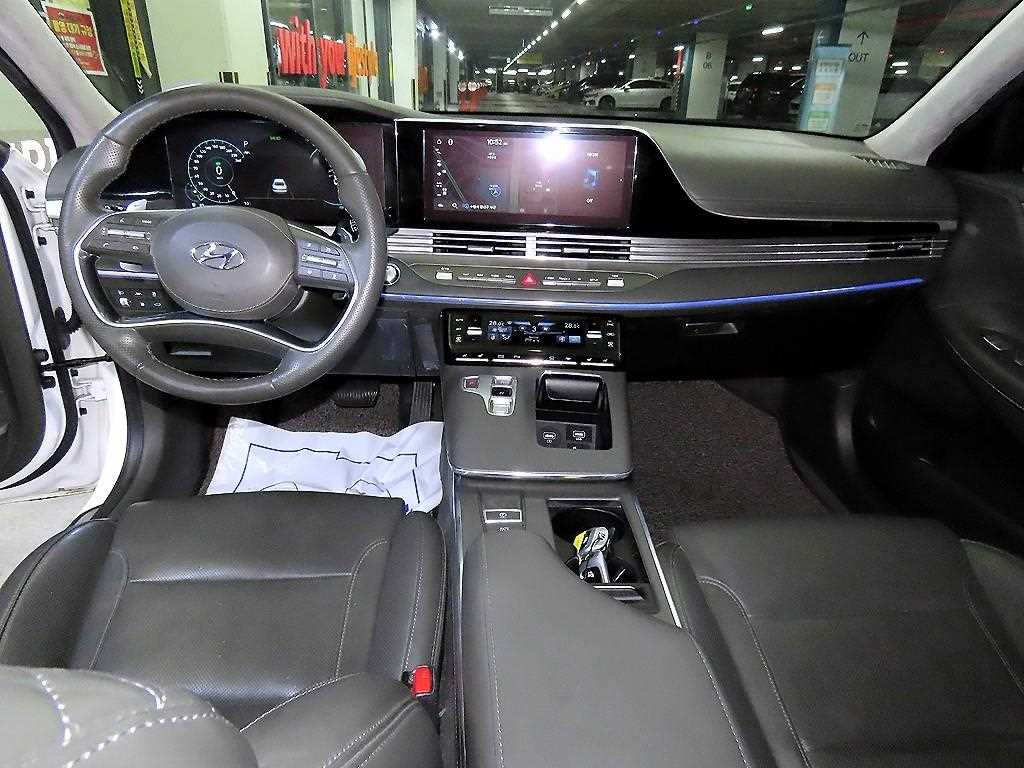 HYUNDAI Grandeur - Vista 10