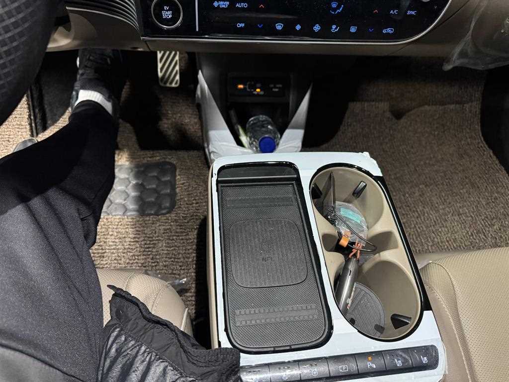 HYUNDAI Ioniq 5 - Vista 8