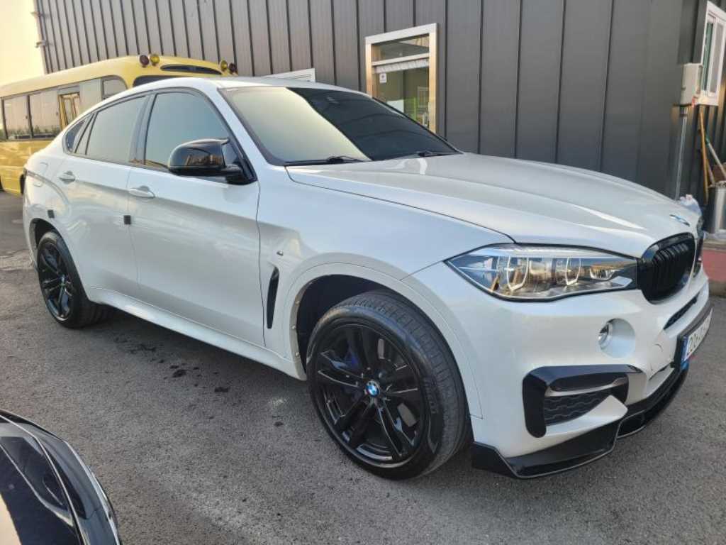 BMW X6 - Vista 6