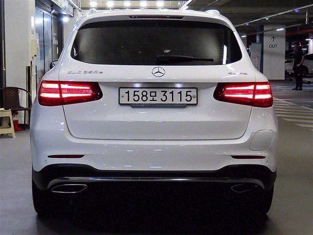 Mercedes Benz GLC Class - Vista 5
