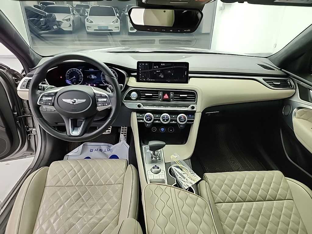 Genesis G70 - Vista 7