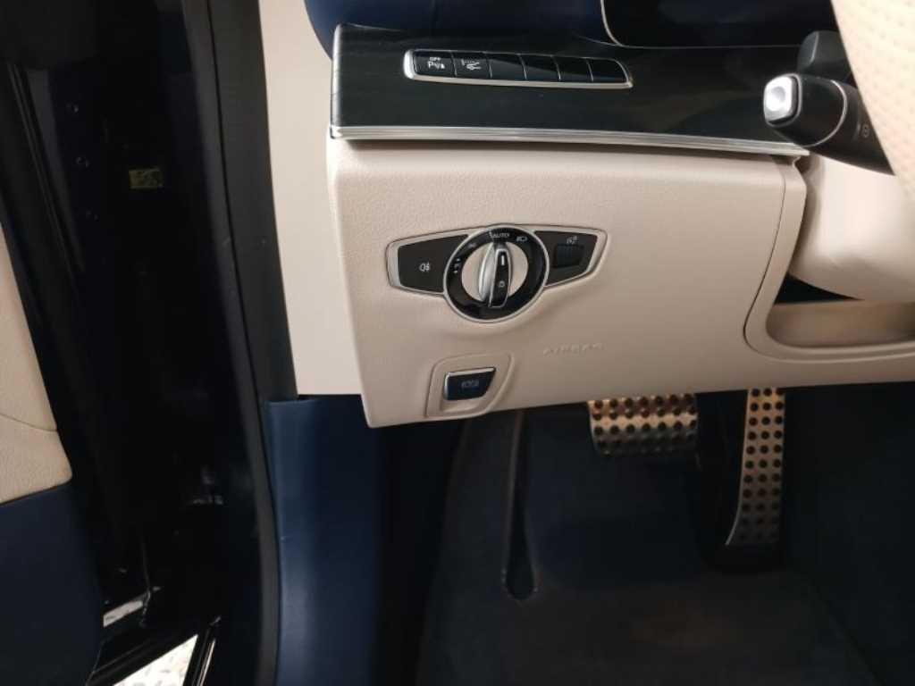 Mercedes Benz E class - Vista 10