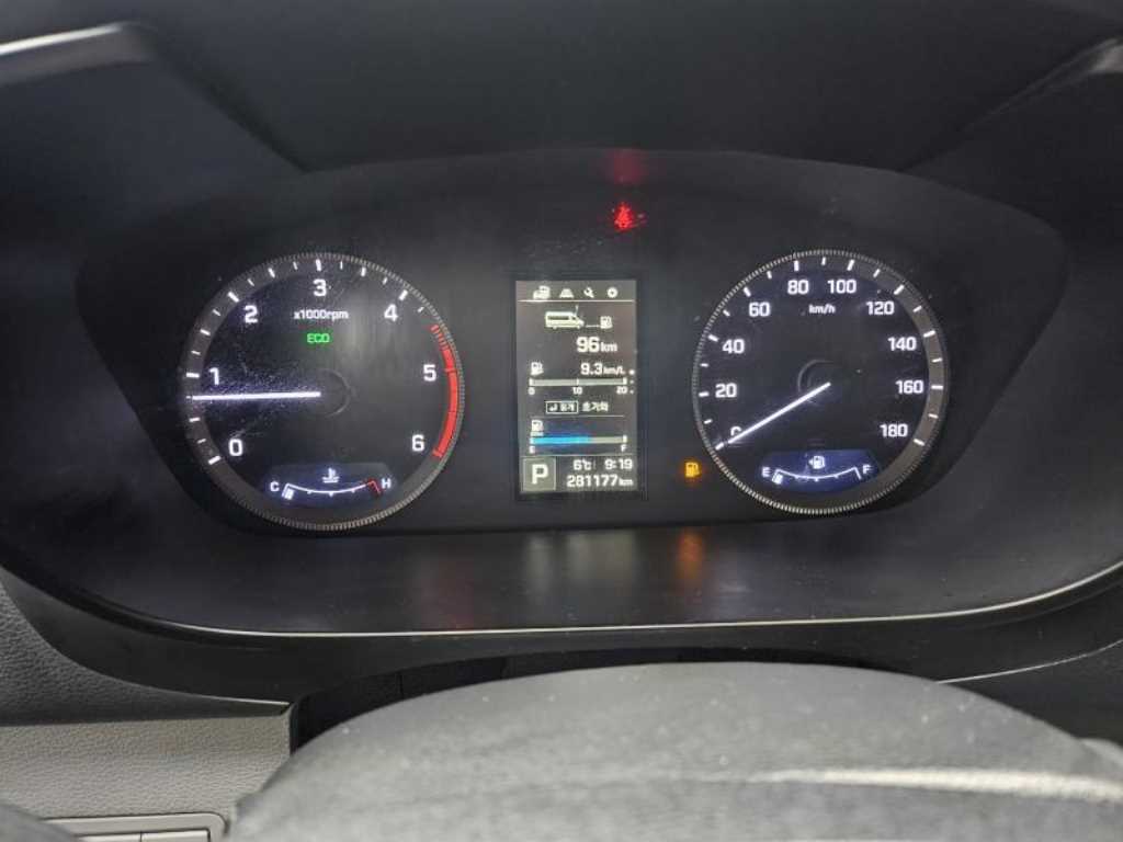 HYUNDAI Solati - Vista 8