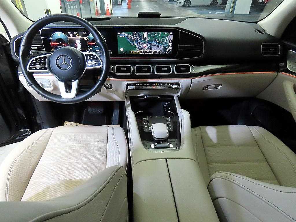 Mercedes Benz GLE Class - Vista 10