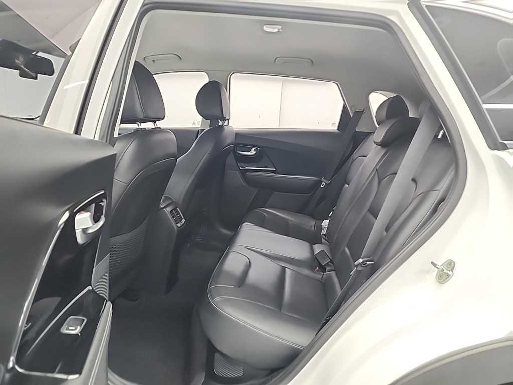 KIA Niro - Vista 12