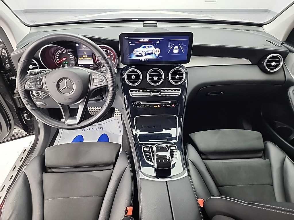 Mercedes Benz GLC Class - Vista 7