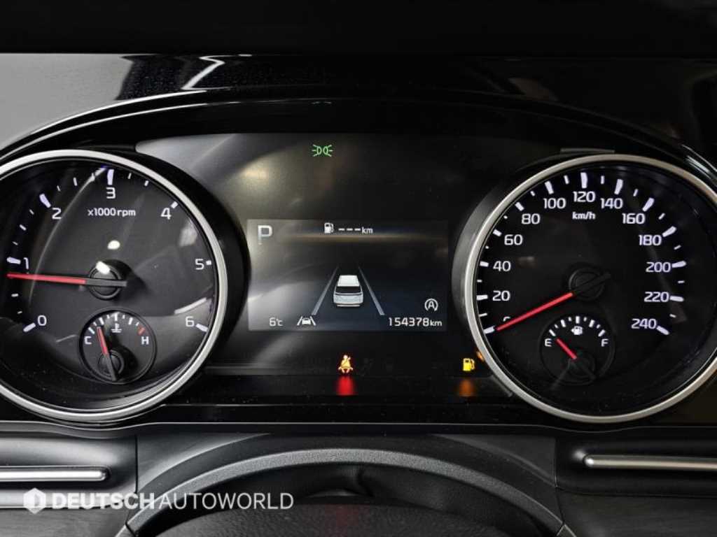 KIA Carnival - Vista 8