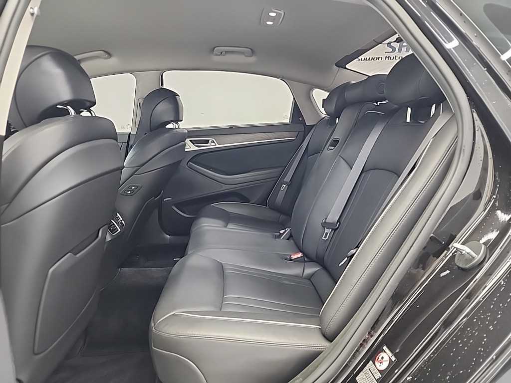 Genesis G80 - Vista 12