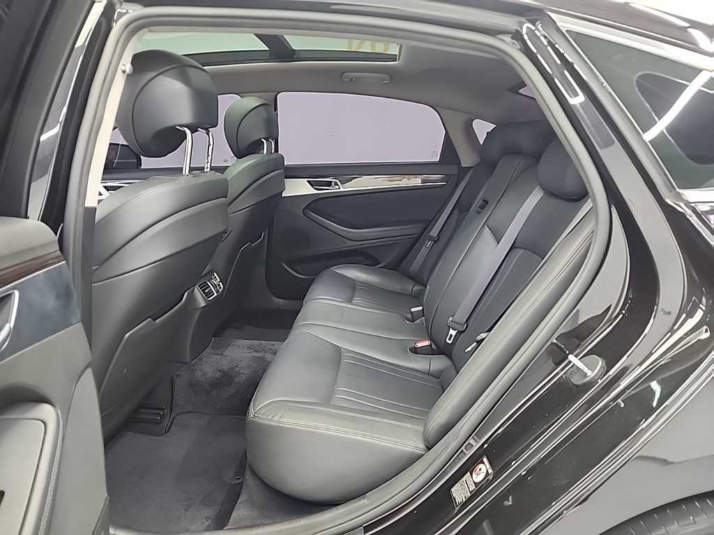 Genesis G80 - Vista 12