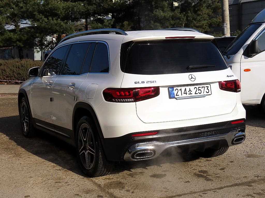 Mercedes Benz GLB Class - Vista 3