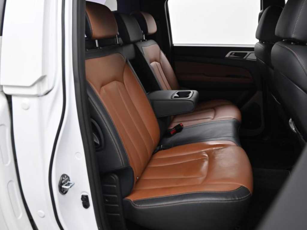 Ssangyong Rexton - Vista 12