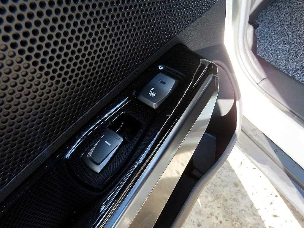 Ssangyong Tivoli 2023 Blanco - Importación desde Corea - HF Imports Iquique - Foto 17