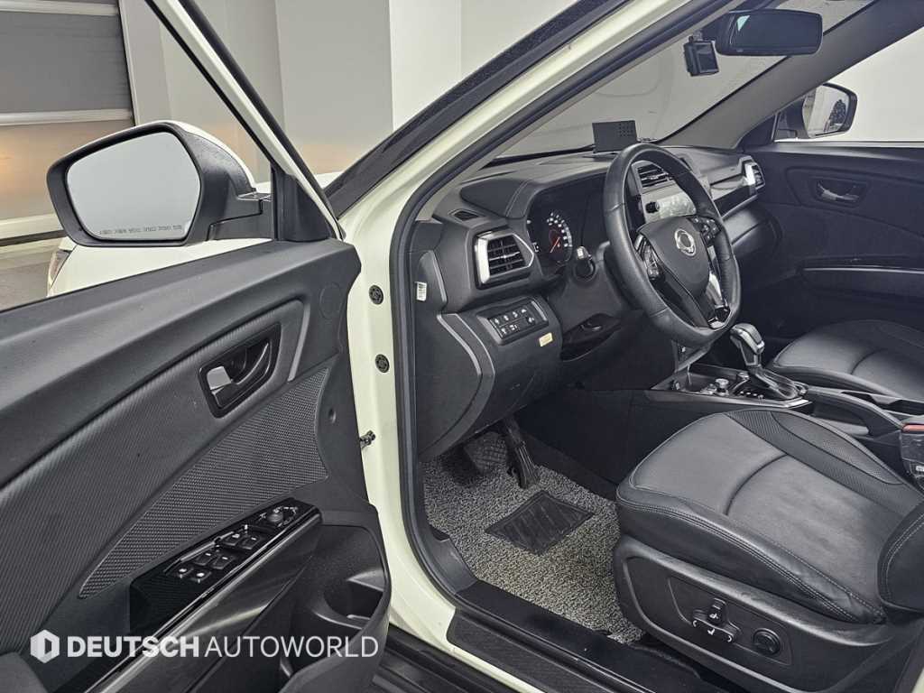 Ssangyong Tivoli - Vista 11