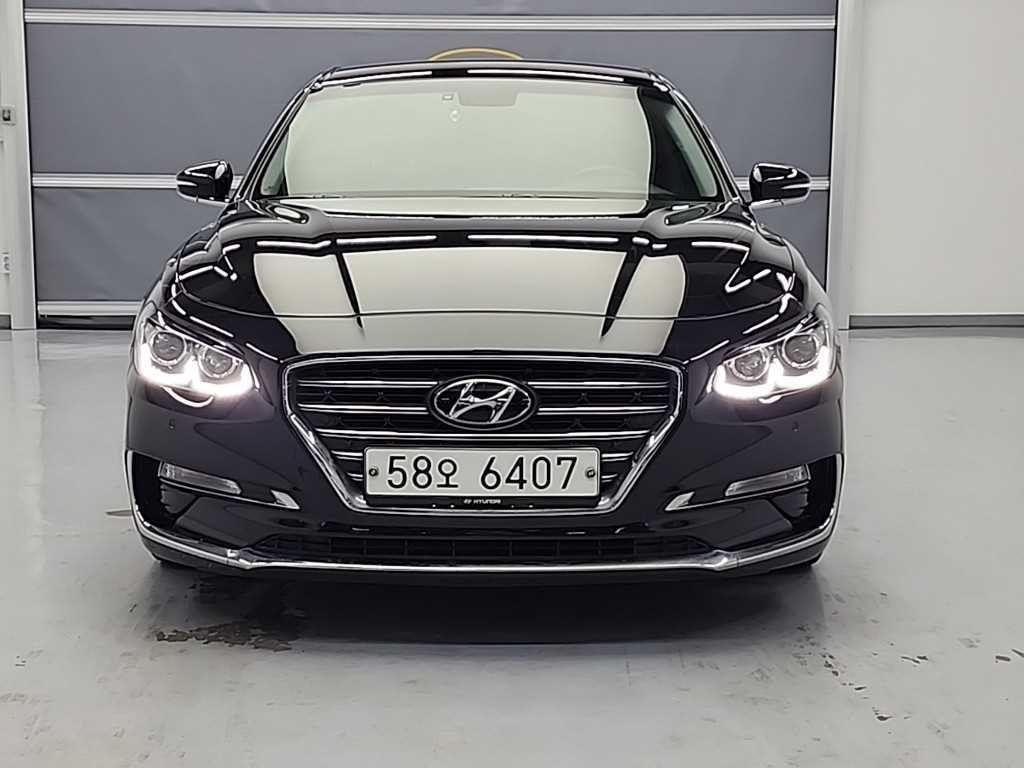 HYUNDAI Grandeur - Vista 2