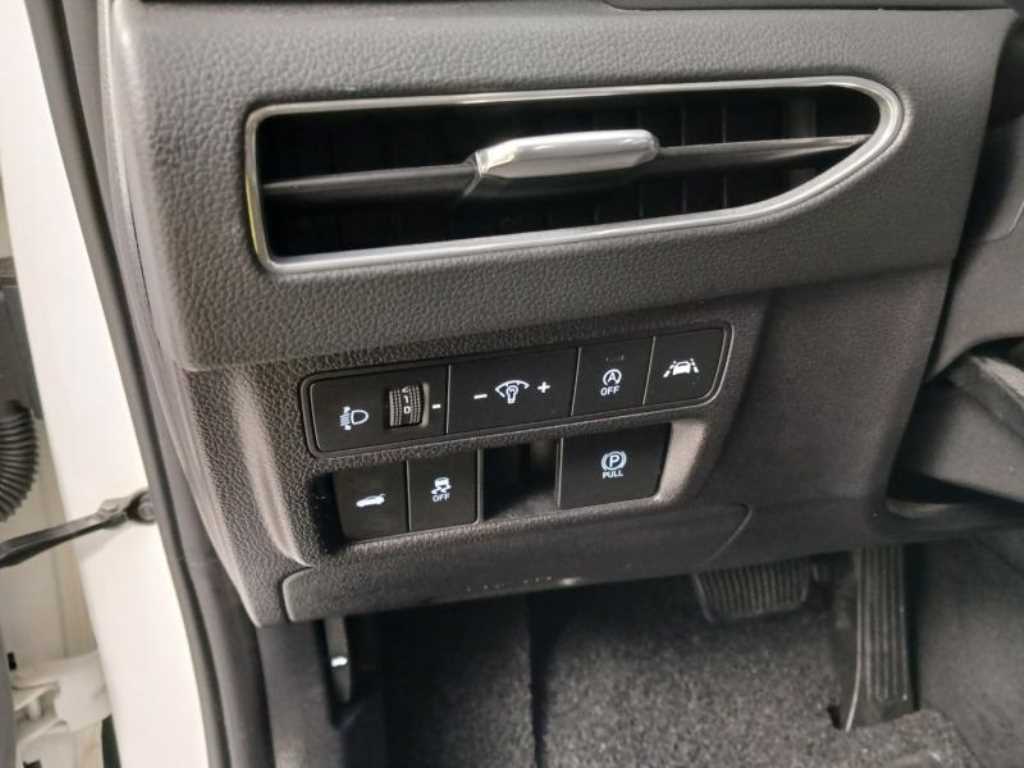 HYUNDAI Sonata - Vista 12