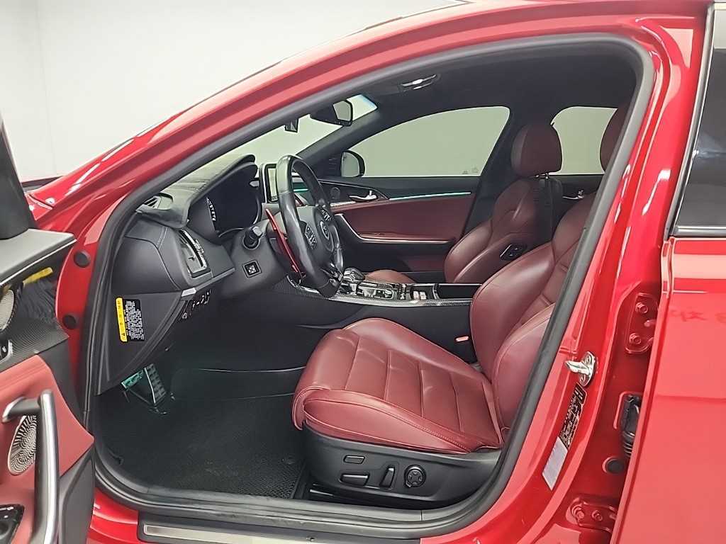 KIA Stinger - Vista 11