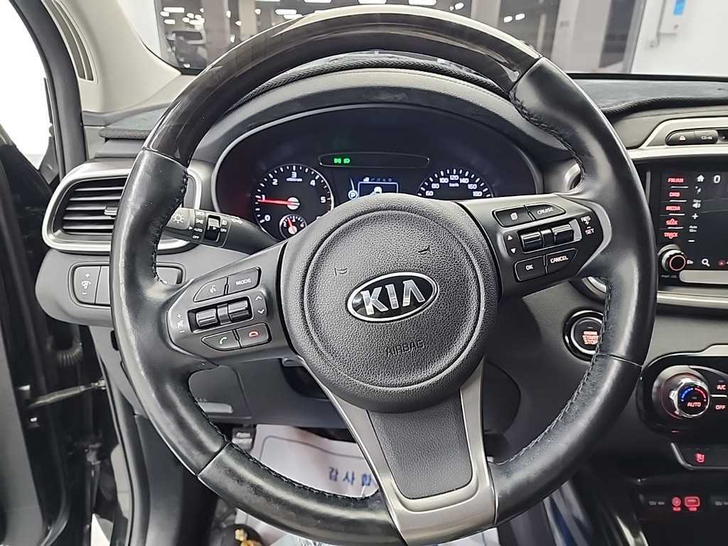 KIA Sorento - Vista 9