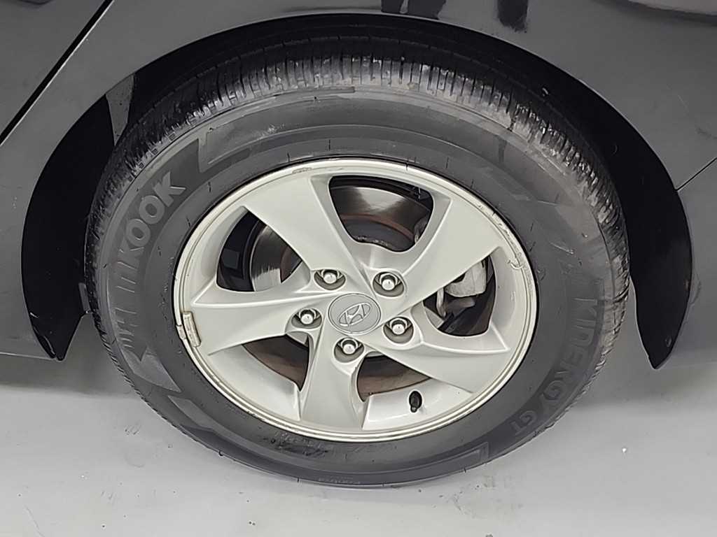 HYUNDAI Avante 2011 Negro - Importación desde Corea - HF Imports Iquique - Foto 20