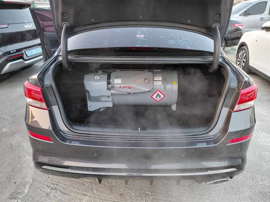 KIA K5 2019 Negro - Importación desde Corea - HF Imports Iquique - Foto 16