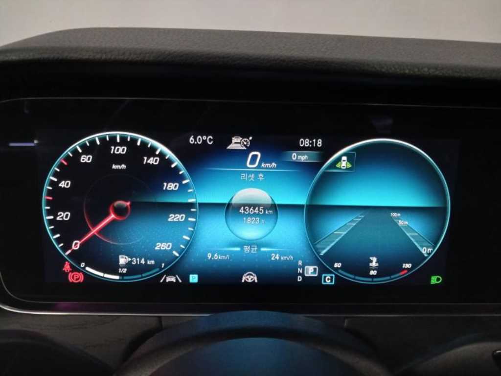 Mercedes Benz E class - Vista 9