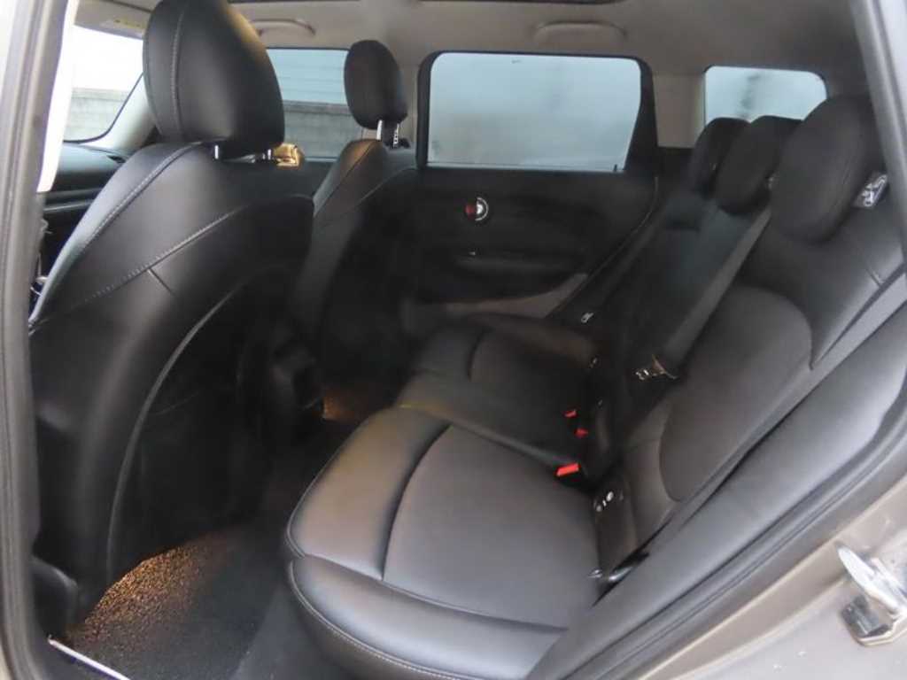 Mini Clubman - Vista 8