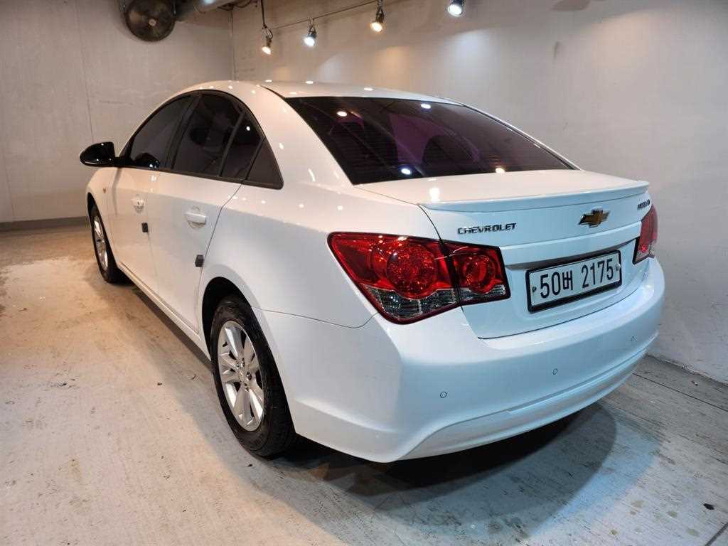 Chevrolet Cruise - Vista 4