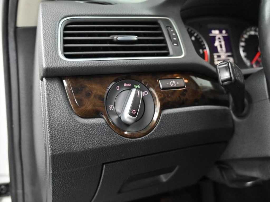 Volkswagen Passat 2015 Blanco - Importación desde Corea - HF Imports Iquique - Foto 16