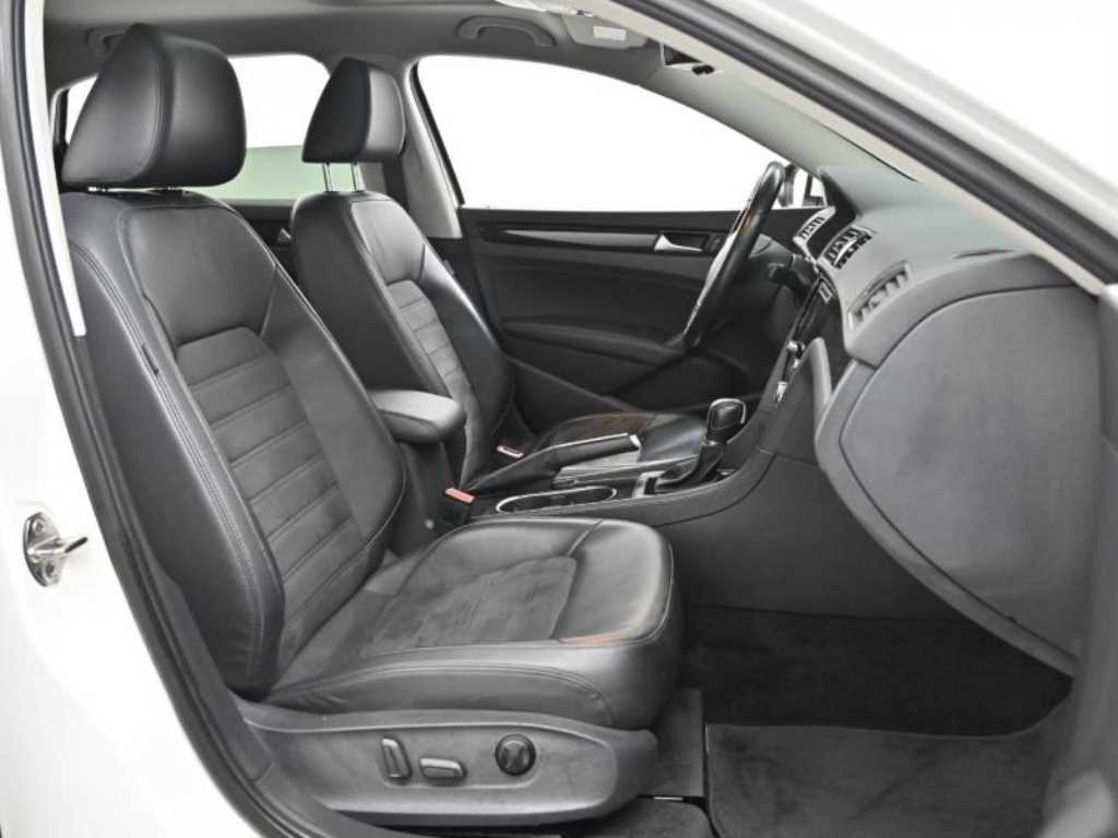 Volkswagen Passat - Vista 10