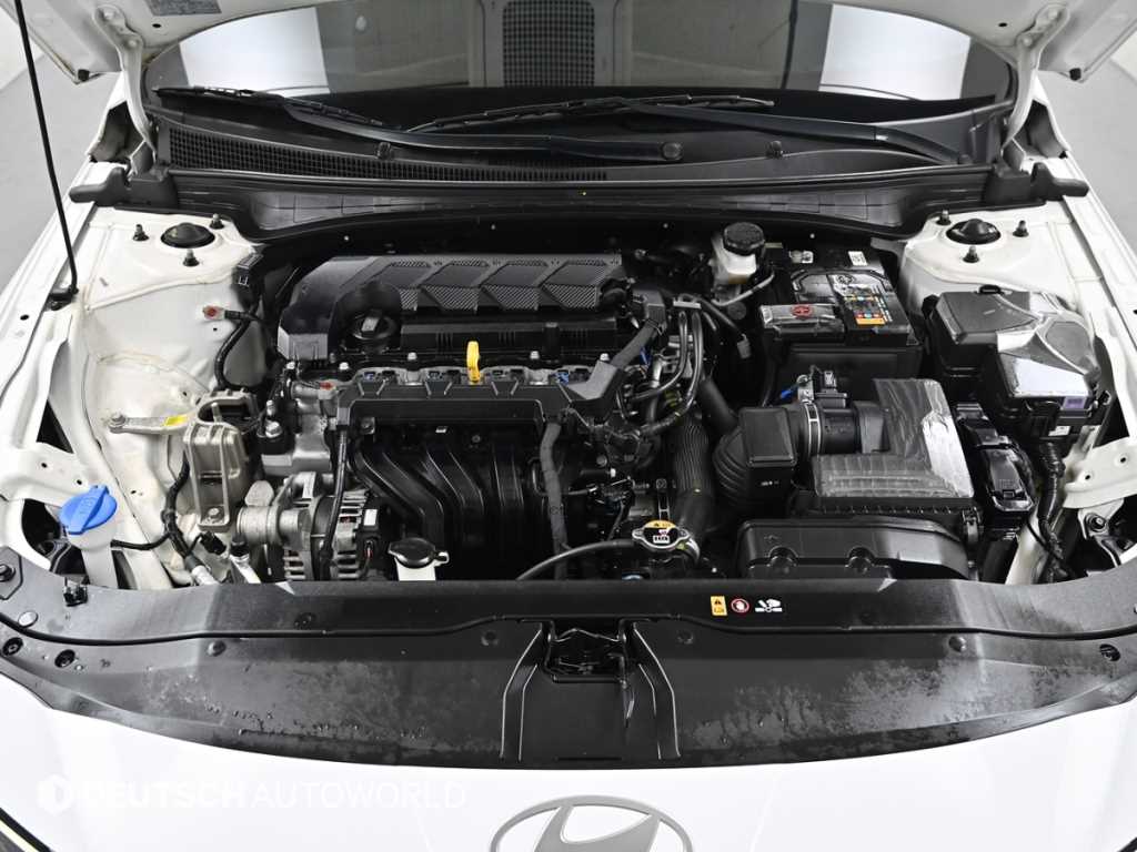 HYUNDAI Avante - Vista 6