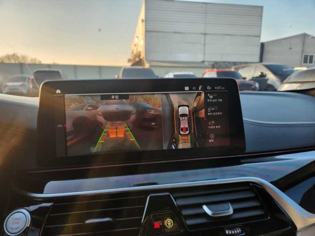 BMW 5 Series 2021 Negro - Importación desde Corea - HF Imports Iquique - Foto 13