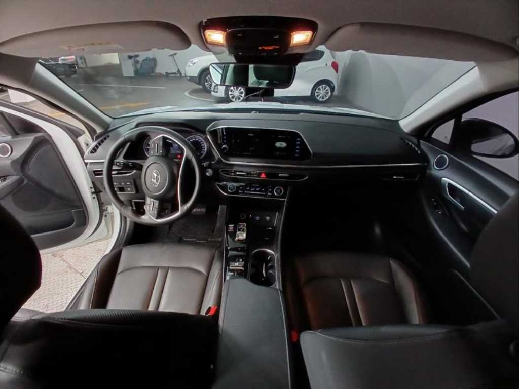 HYUNDAI Sonata - Vista 6