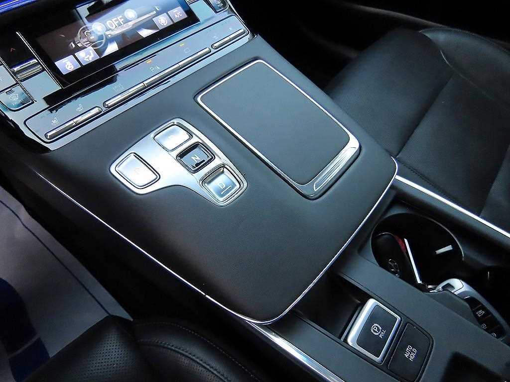 HYUNDAI Grandeur - Vista 10