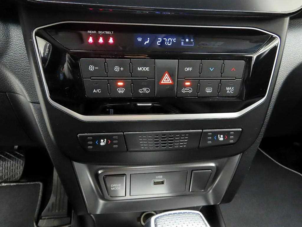 Ssangyong Tivoli - Vista 9