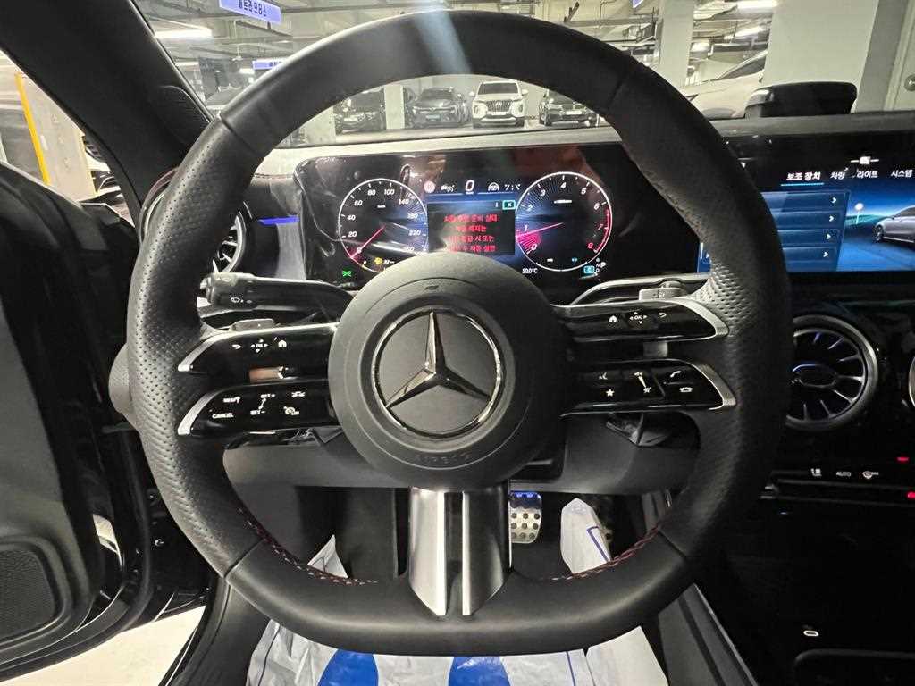 Mercedes Benz CLA Class - Vista 8