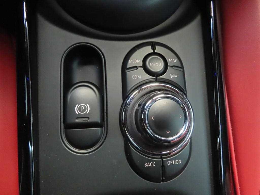 Mini Clubman 2023 Negro - Importación desde Corea - HF Imports Iquique - Foto 14