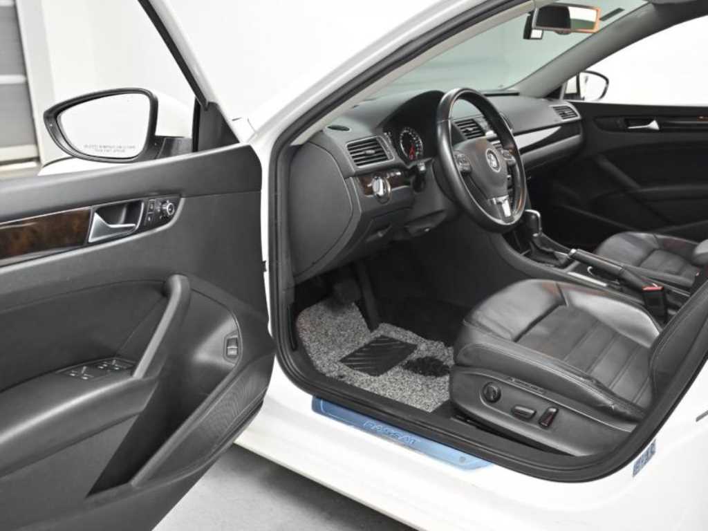 Volkswagen Passat - Vista 11