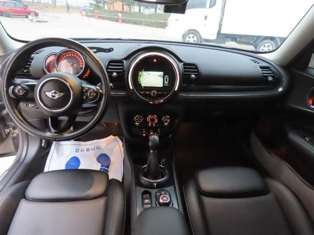 Mini Clubman - Vista 9