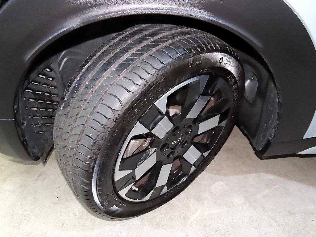 Mini Countryman 2023 the color of pearl - Importación desde Corea - HF Imports Iquique - Foto 20