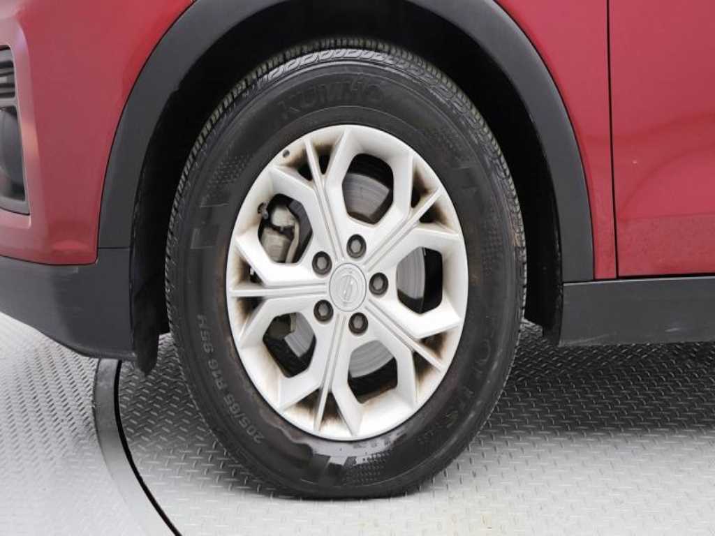 Ssangyong Tivoli - Vista 5