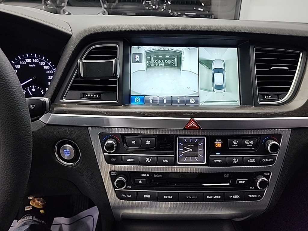 Genesis G80 - Vista 10