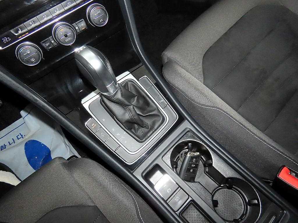 Volkswagen Golf - Vista 12