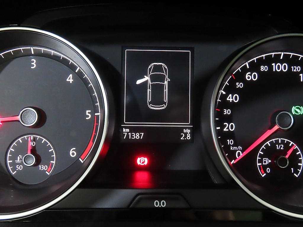 Volkswagen Golf - Vista 9