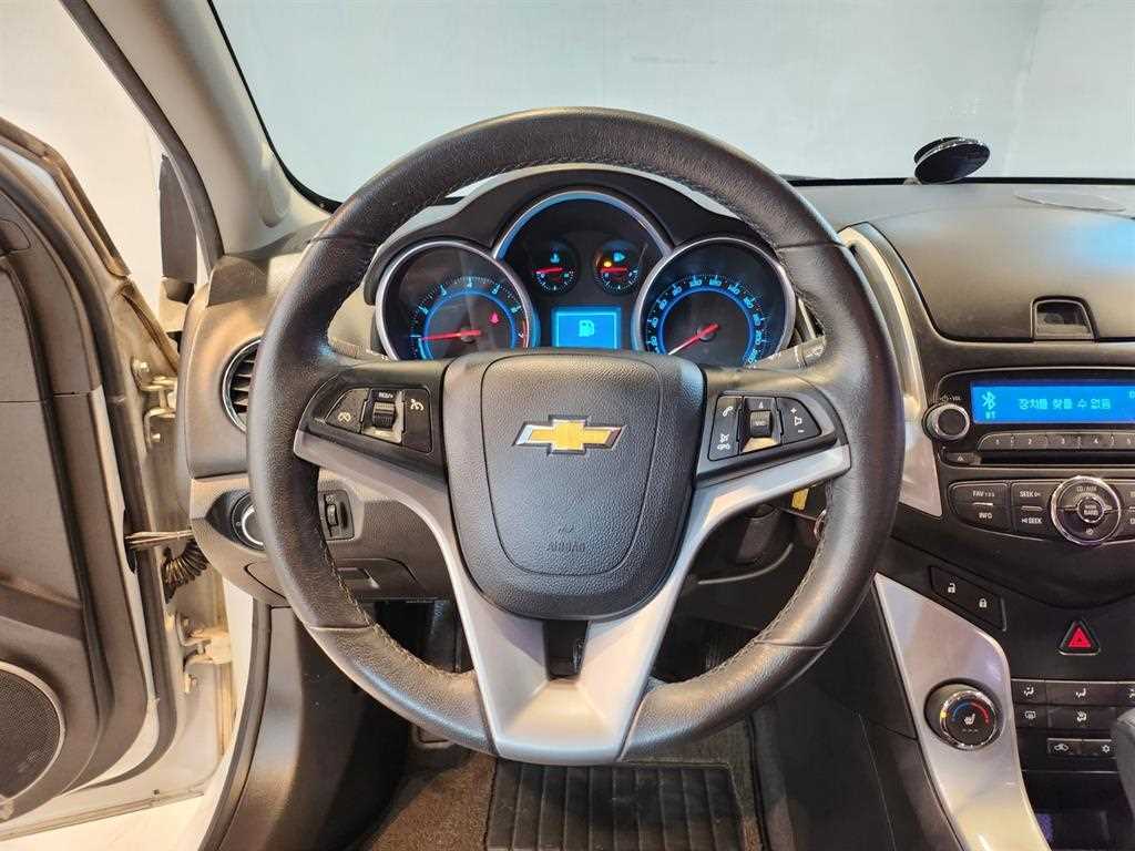 Chevrolet Cruise - Vista 7