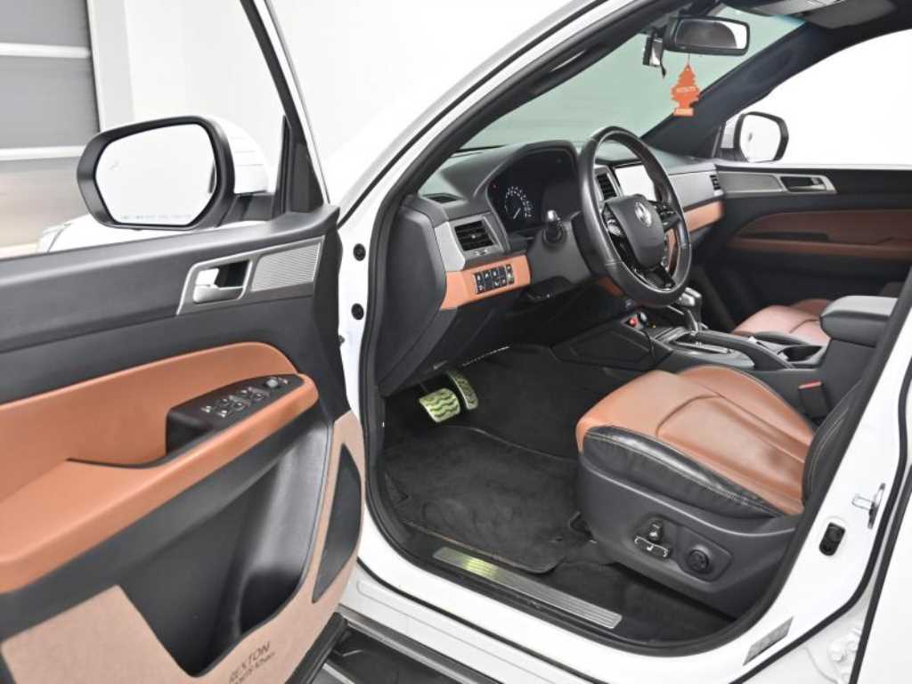 Ssangyong Rexton - Vista 11
