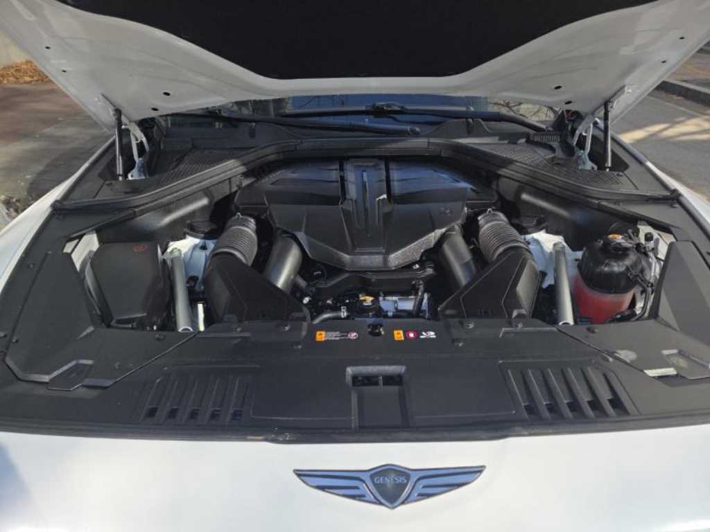 Genesis GV80 - Vista 5